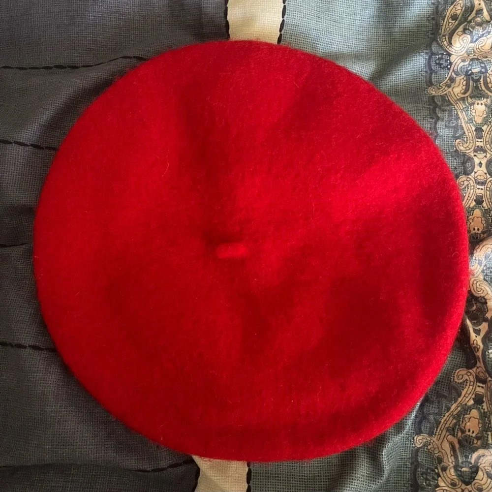 Red Wool French Beret Hat - Picture 3 of 4